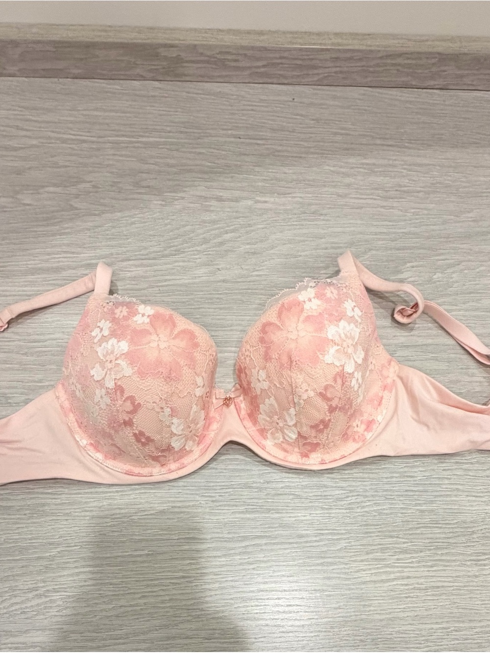Victoria’s Secret Body by Victoria Lined Demi - Pink Lace